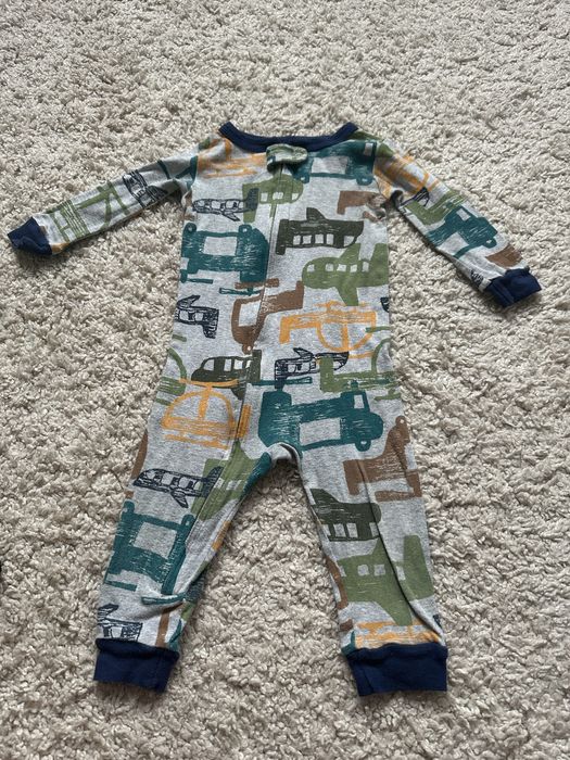 Чоловічок піжама carter’s 12m