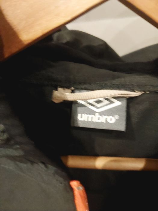 Śliczna zimowa kurtka i kurtka wiatrówka