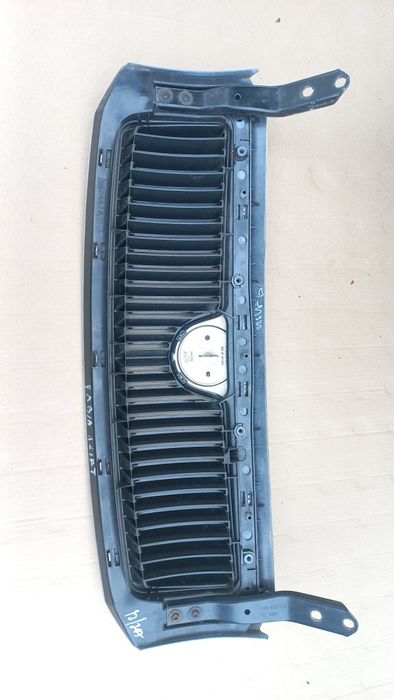 Skoda Fabia 1 lift 04-07 atrapa grill atrapka srebrna 9102