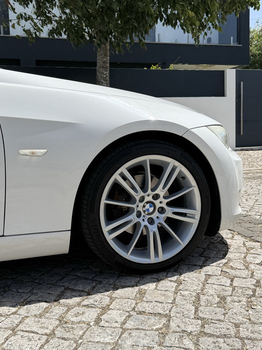 BMW 320i E92 Automatic472968197854341121