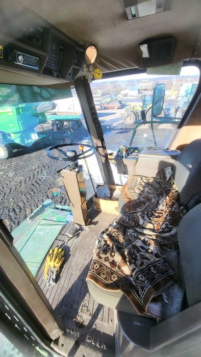 Комбайн зернозбиральний John Deere 9500