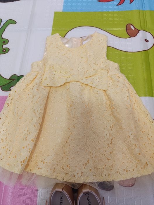 Плаття +пінетки для дівчинки 6-9м