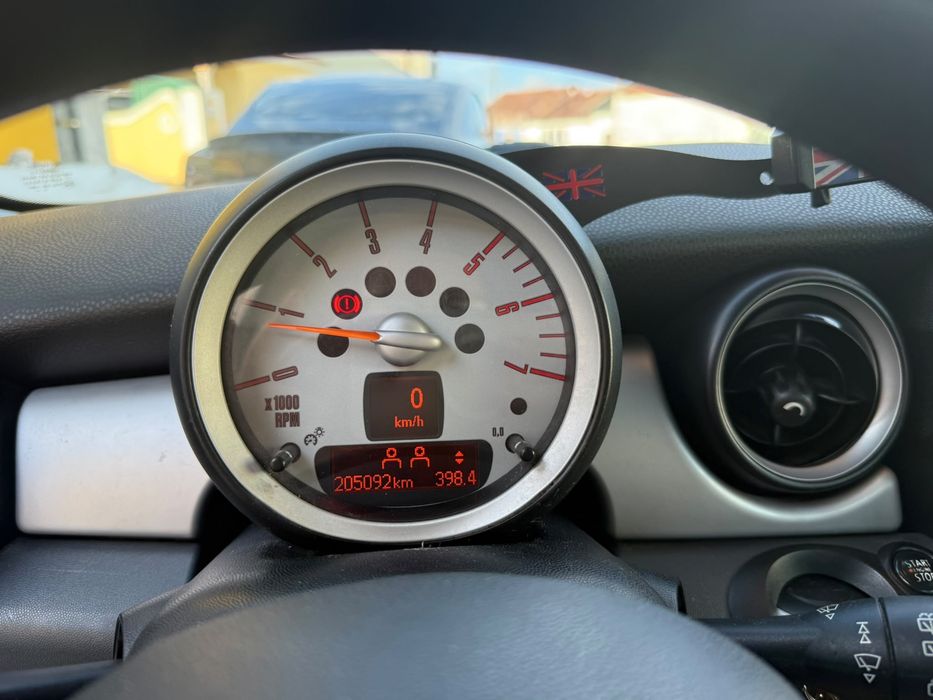 MINI Cooper D 1.6 109 cv