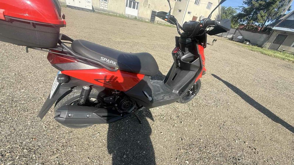 Скутер SPARK 150 S-19B
SP150S-19B