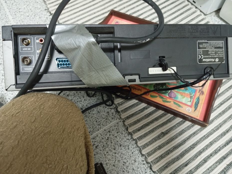 Aparelhos de VHS são dois
