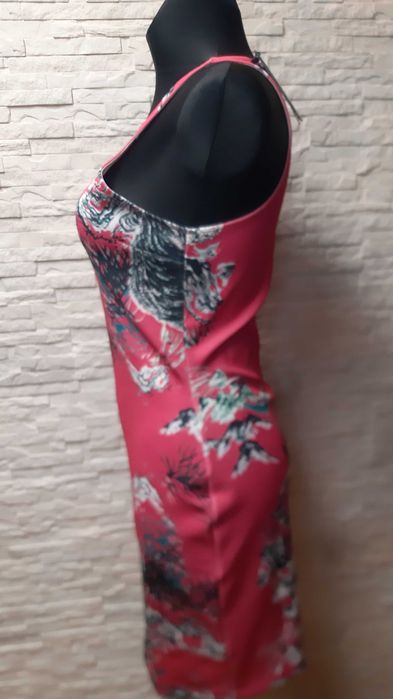 ?Sukienka Guess M/L 38 róż ,różowa pink , tygrys uciągliwa,