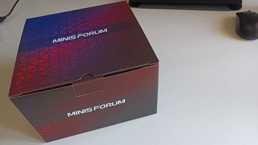 [NOVO] MINI PC UM690S - AMD Ryzen 9 6900HX - 32GB RAM - 1TB DISCO SSD