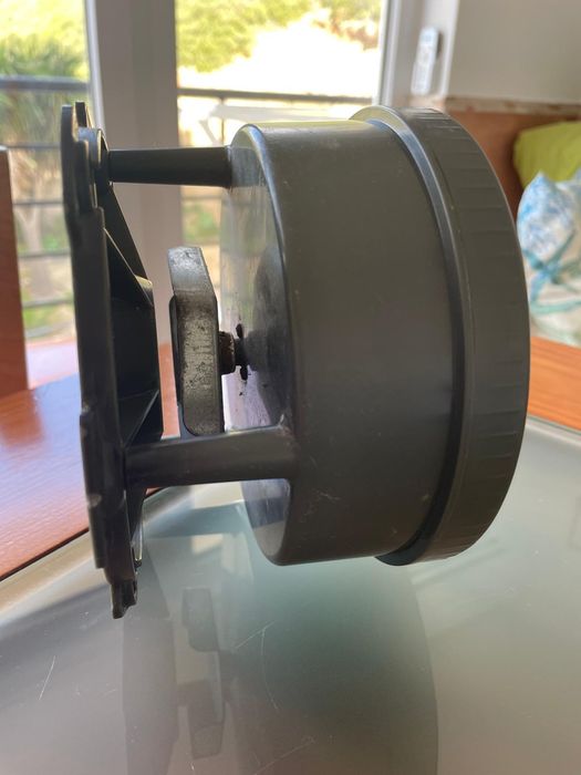 Dispensador comida caça