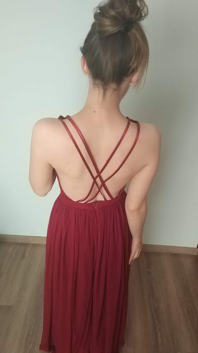 Bordowa sukienka
