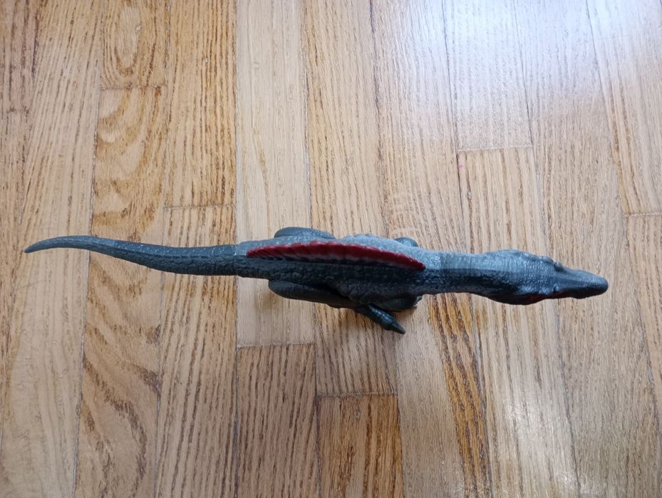 Dinozaur firmy hasbro