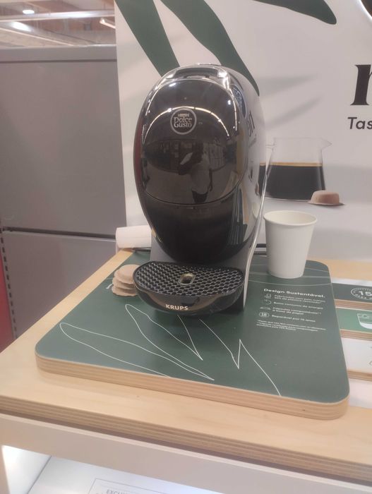 Máquina café Doce gusto