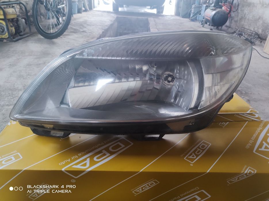 Фари передні skoda fabia 2 ціна за дві !