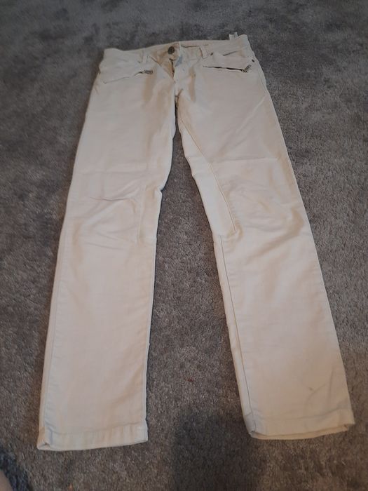 Spodnie damskie polecam.