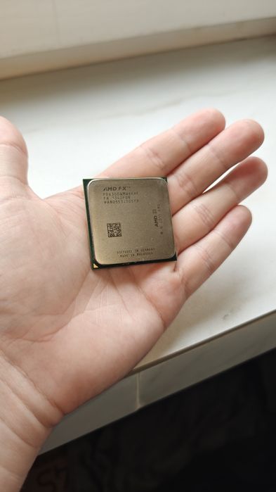 Продаю старые компьютерные комплектующие