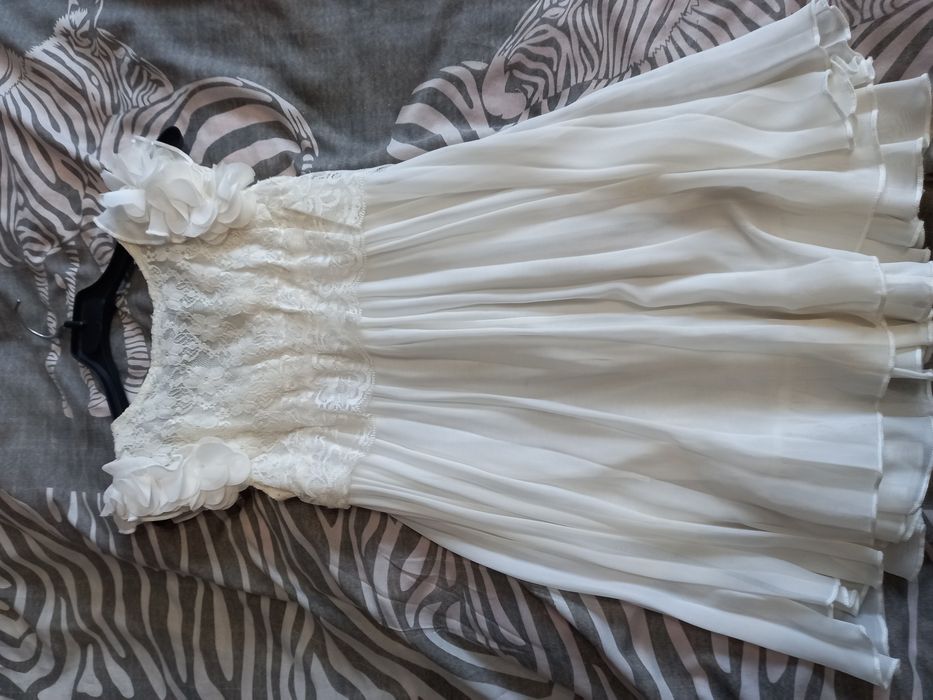 Платье праздничное новое на девочку