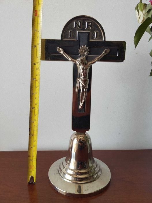 Crucifixo Art Deco de Mesa em Metal Vintage