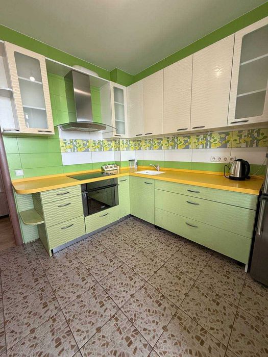 Продам 2-х ком. квартиру в ЖК Радужный 1