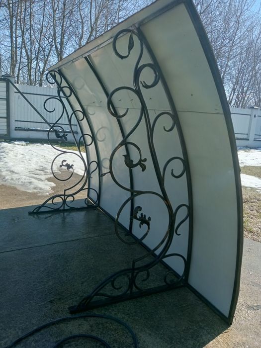 Кований дашок на двері