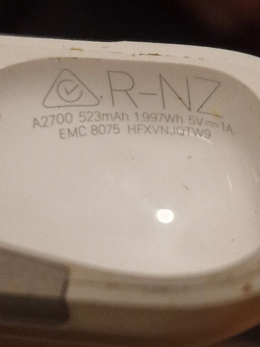 Etui oryginalne do airpods A2700