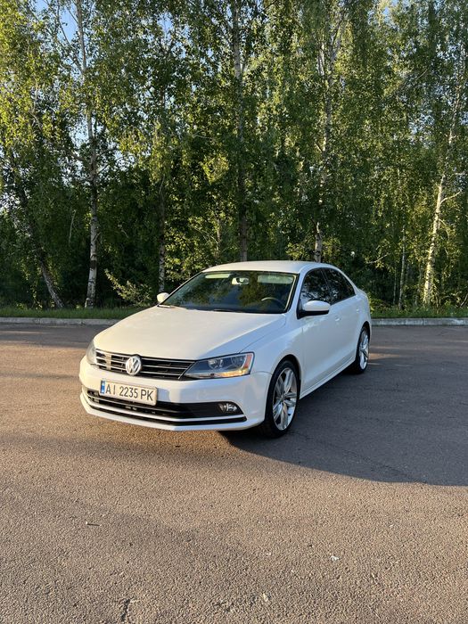 Volkswagen Jetta 2015 1.8 бензин Автомат  Aisin