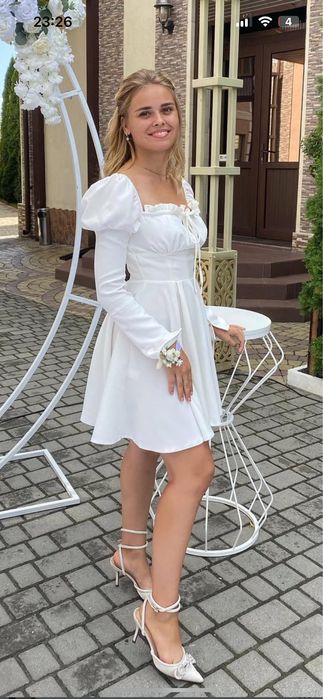 Сукня біла гарна святкова нарядна