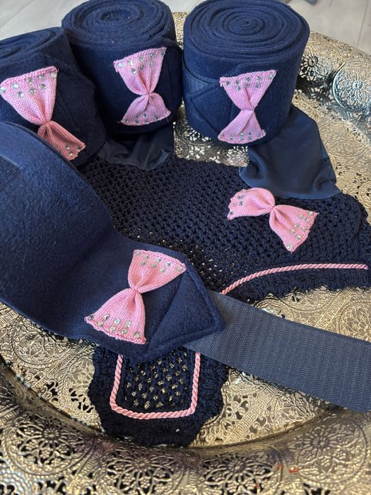 Granatowo rozowy komplet dla konia owijki plus nausznik