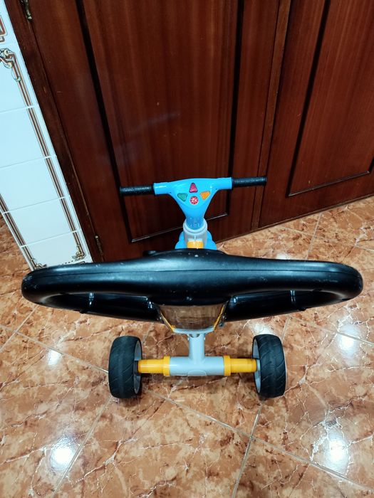 Triciclo para bebé bicicleta carro casa quarto apartamento vivenda.