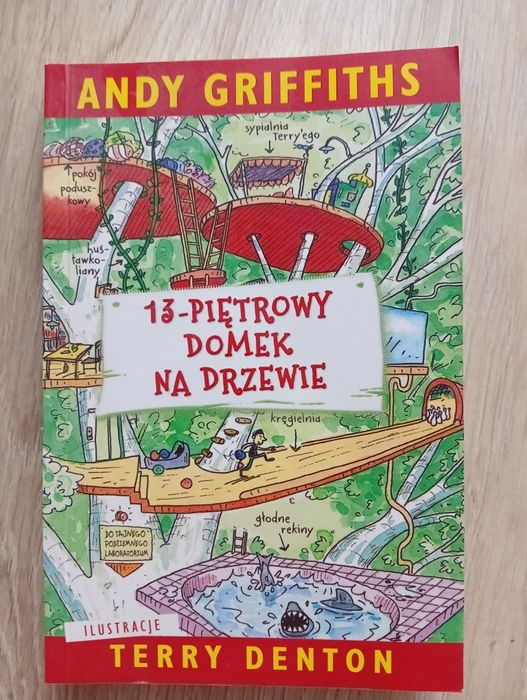 "13-Piętrowy domek na drzewie"