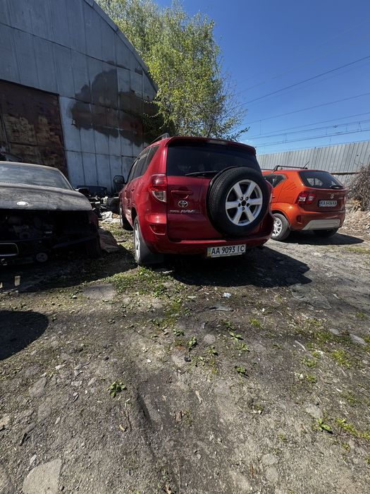Toyota Rav4 2008 рік