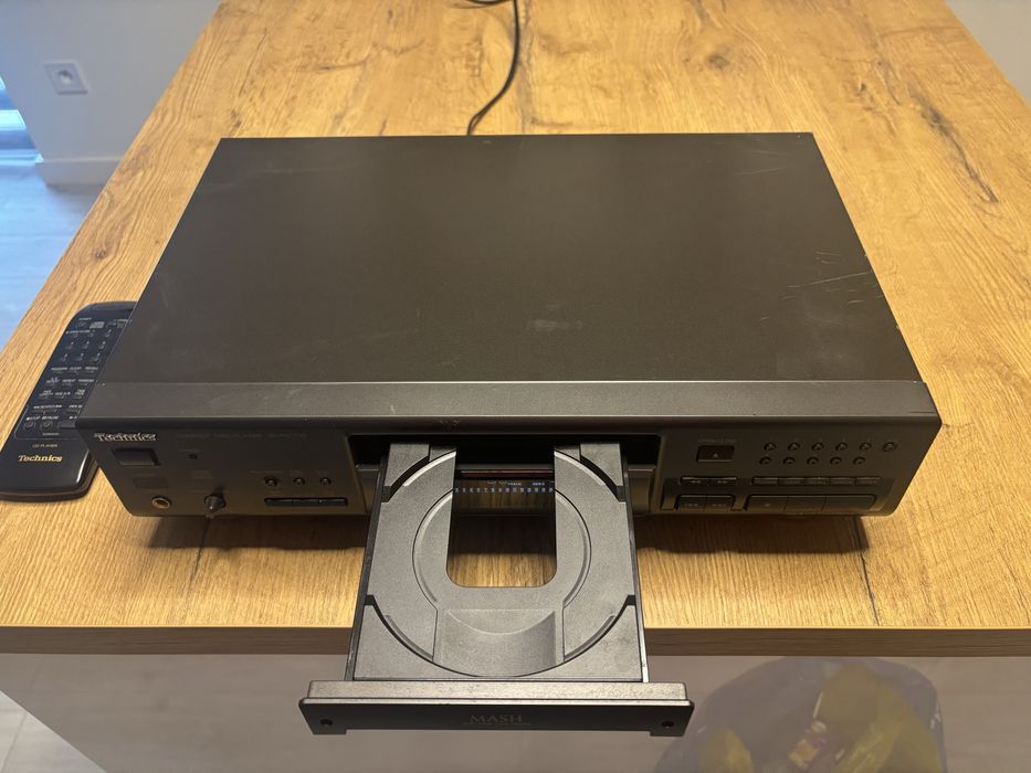 Technics Compact Disc Player SL-PS 770D
