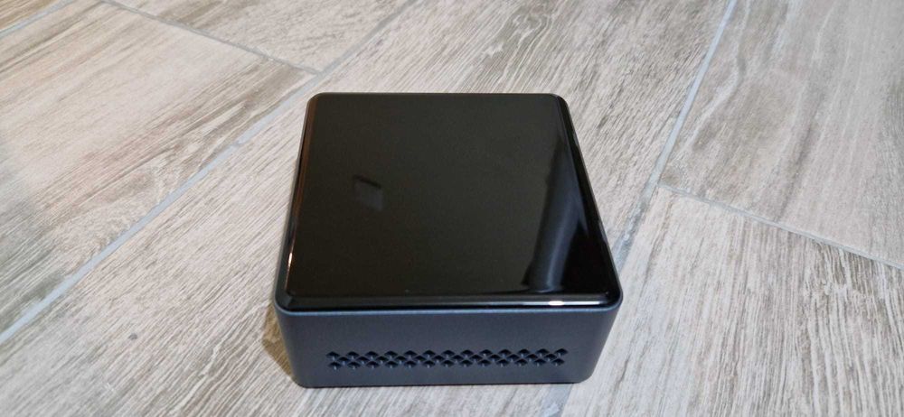 Intel NUC NUC7CJYHN UCFF Kit Intel Celeron J4005