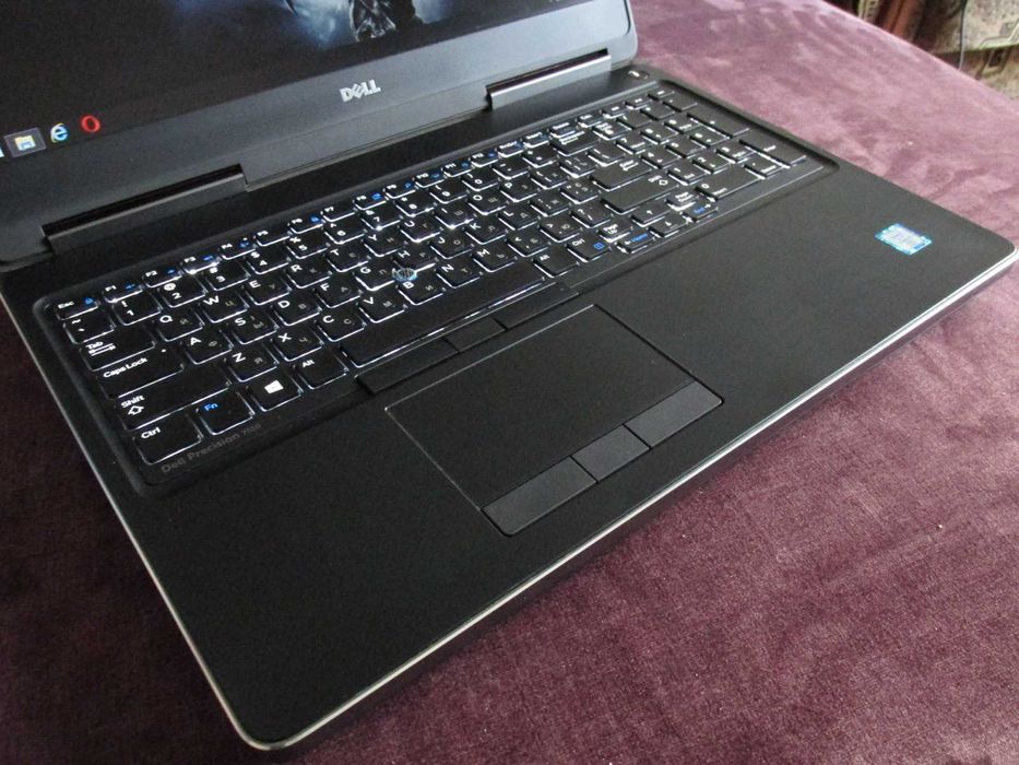 ІГРОВИЙ Великий ТОП Ноутбук 17.3"/ i7-8 ядр по 3.8Ghz!+nVidia 4Gb+16Gb