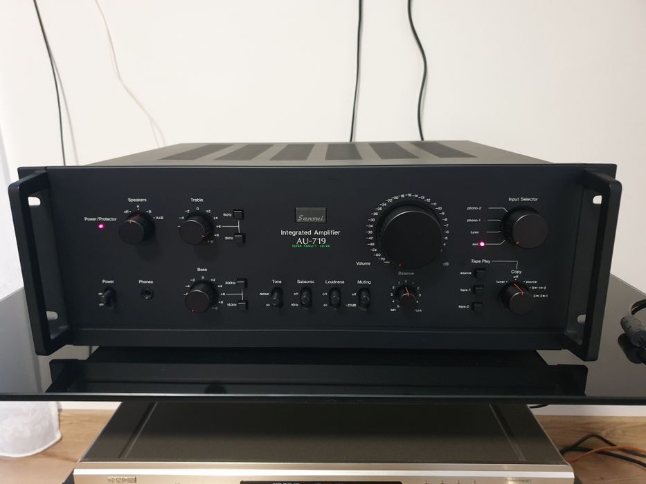 Wzmacniacz Sansui AU-719