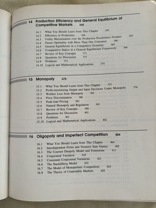 Livro Microeconomics with Calculus Brian R. Binger e Elizabeth Hoffman