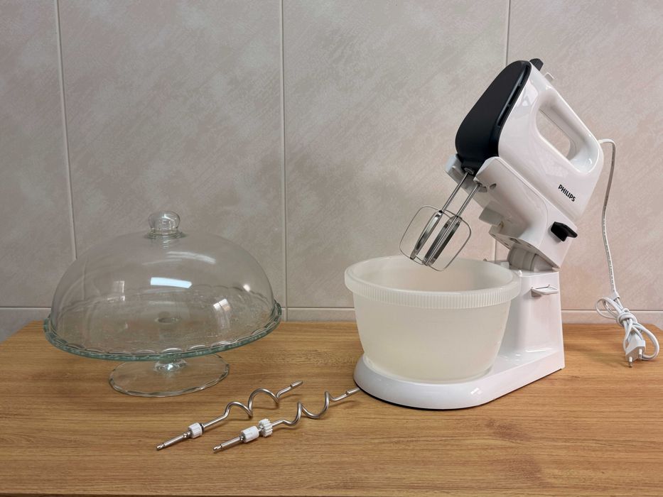 Batedeira Philips HR3745 + prato de bolo IKEA