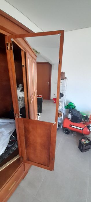 Roupeiro  usado como novo