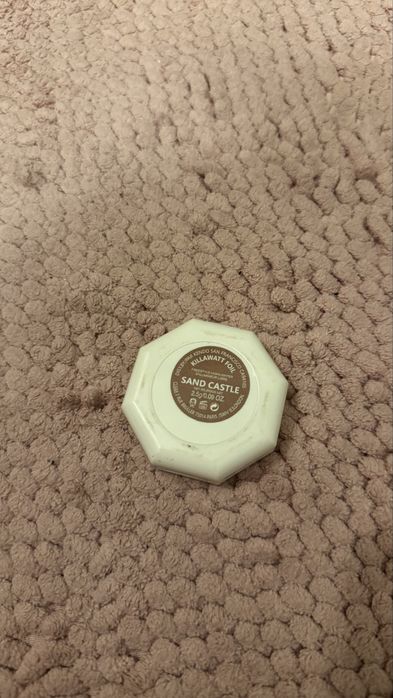 Rozświetlacz Fenty Beauty Sand Castle