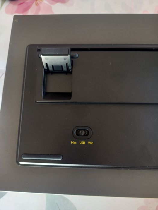 Klawiatura mechaniczna firmy Akko jak nowa