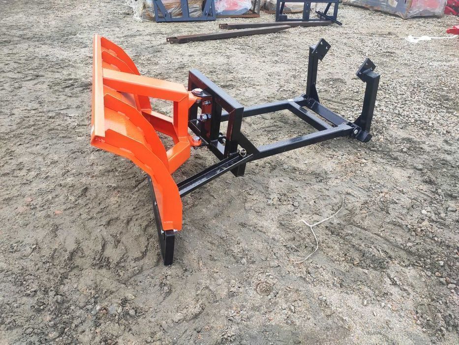 Pług śnieżny na przód ciągnika Ursus C-330 C-360, 3512 MF-235 MF-255