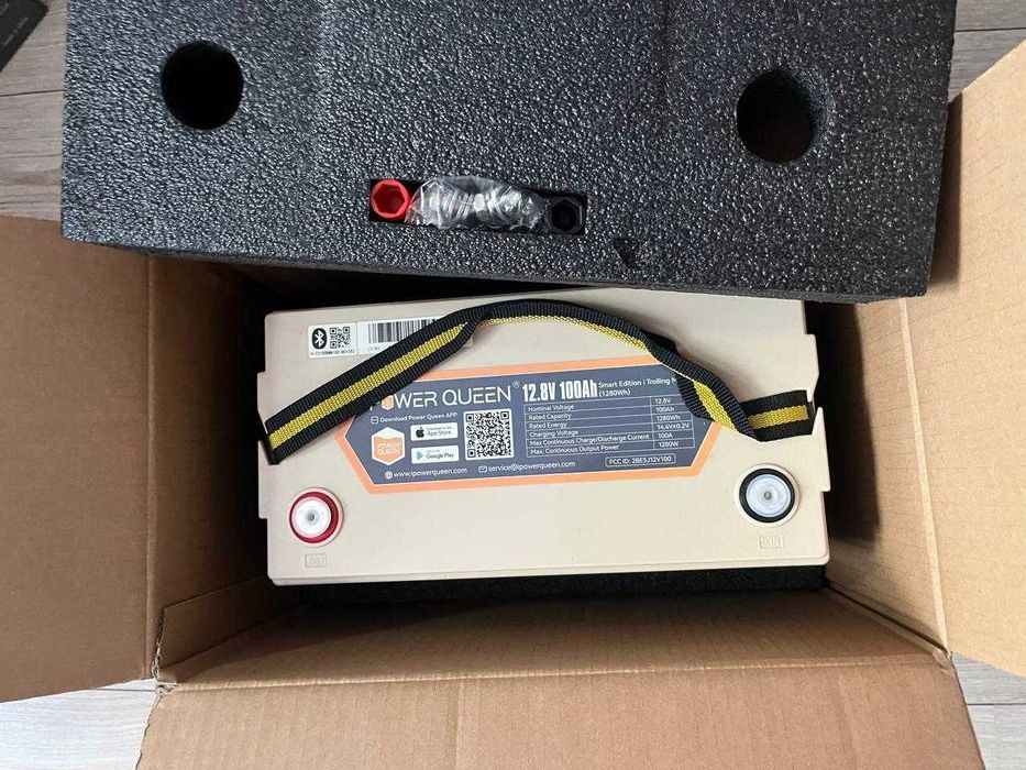 Акумулятор LiFePO4 12V 100Ah Power Queen Smart Bluetooth LOW-TEMP