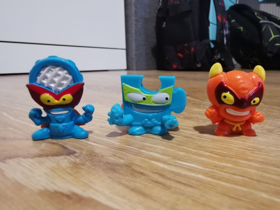 Zestaw  figurek super zings 14 szt.
