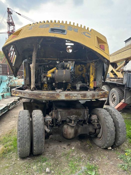 Экскаватор ТВЕКС ЕК-8-30