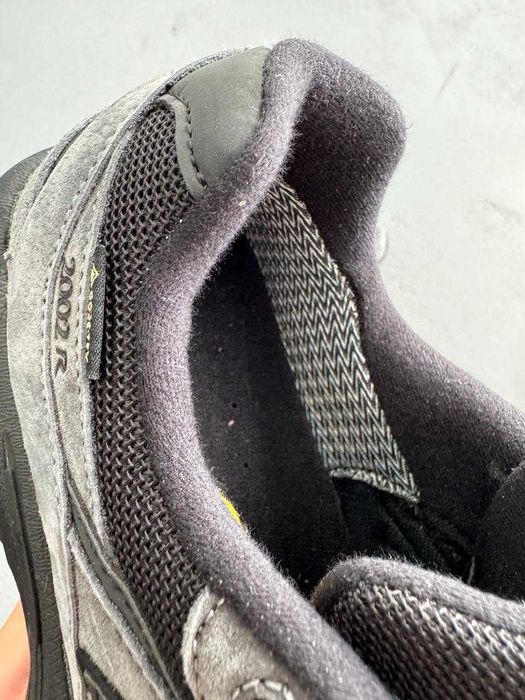 Мужские кроссовки New Balance 2002R "Grey Gore-Tex" 40-45