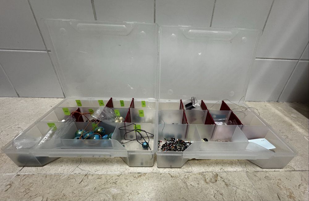 Caixas de ferramentas com contas