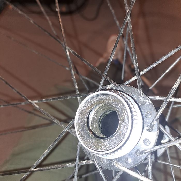 Piasta Shimano FH-M6010-B bez kulek i osi