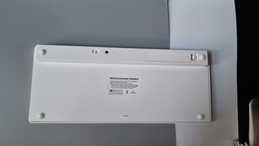 Bezprzewodowy zestaw klawiatura + mysz Bluetooth do tabletu i laptopa