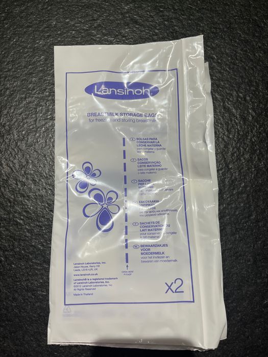 Laktator manualny Canpol Babies i woreczki do pokarmu
