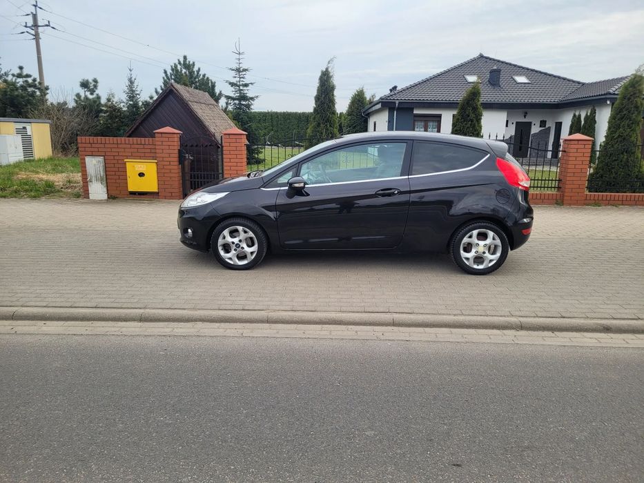 Ford Fiesta 1,6 TDCi 95ps # TITANIUM # Climatronic # Alus # Serwis # Sony #