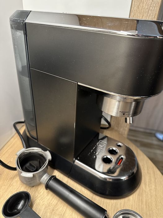 ekspres kolbowy delonghi dedica
