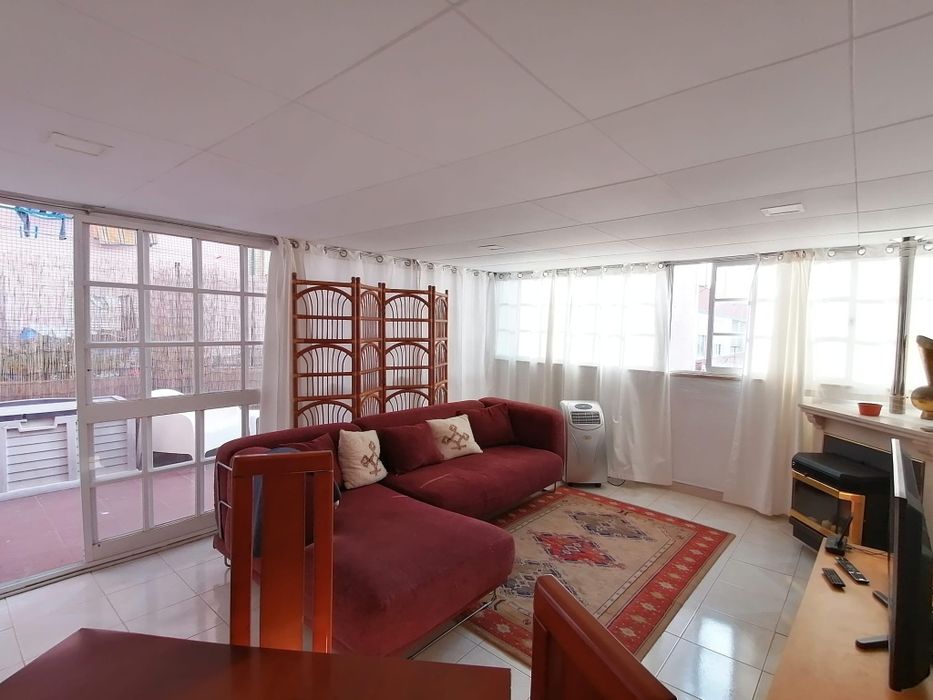 Apartamento T1+1 para alugar no centro de Almada